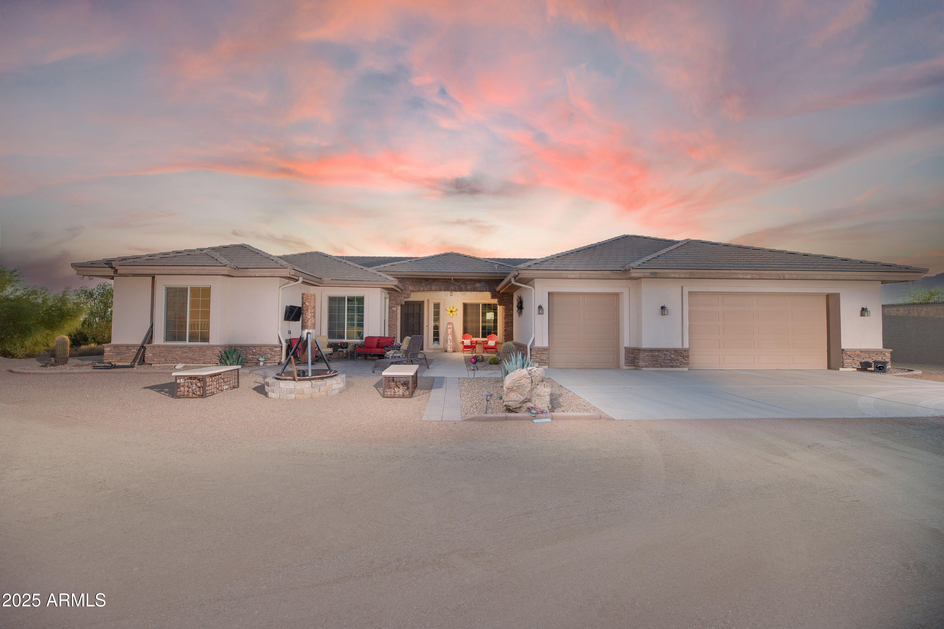 Homes for Sale in Queen Creek Arizona 3 1532 N ROADRUNNER Road