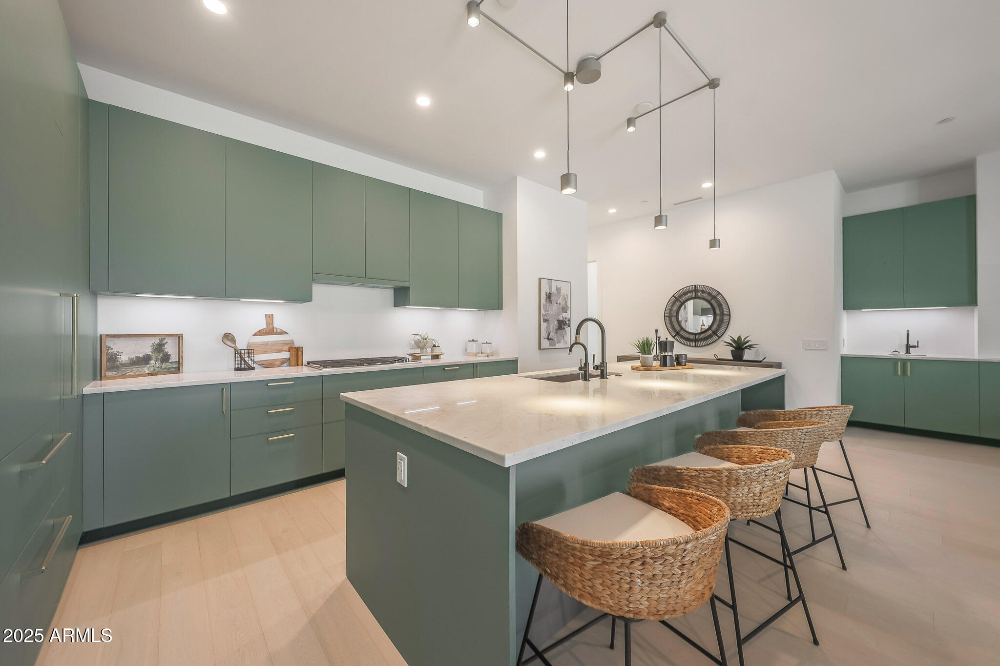 19355 N 73RD Way A2001