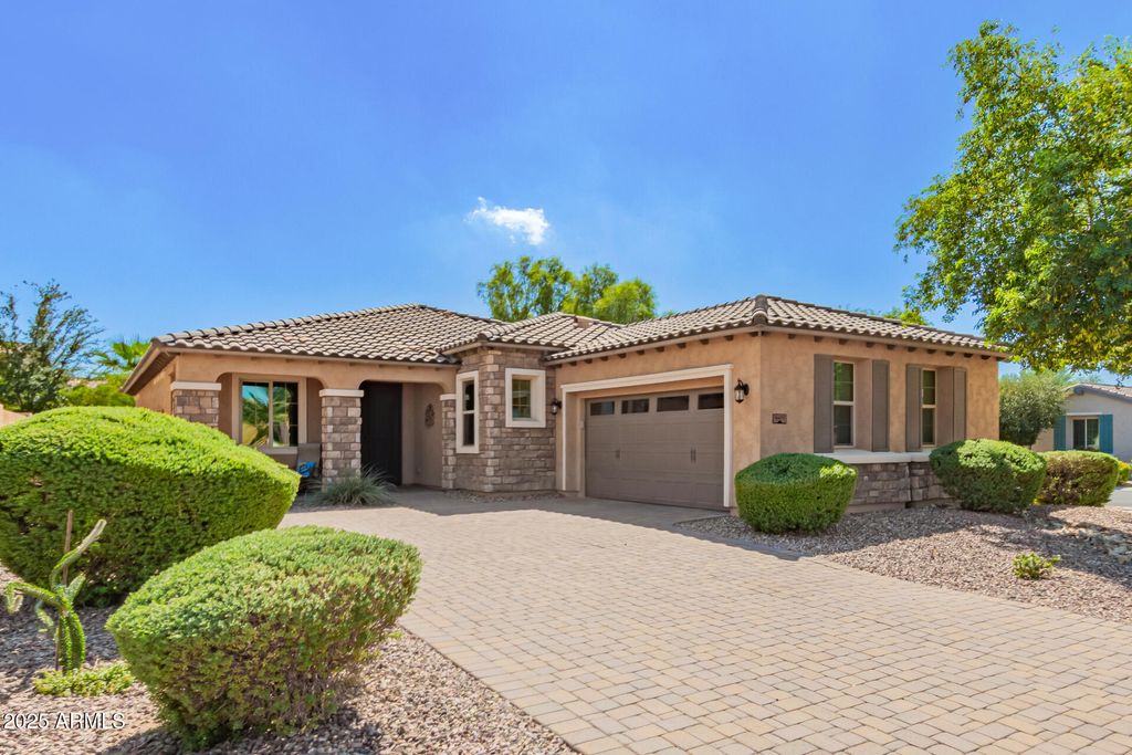Photo of 14479 W Desert Flower Drive, Goodyear, AZ 85395 (MLS # 6927140)