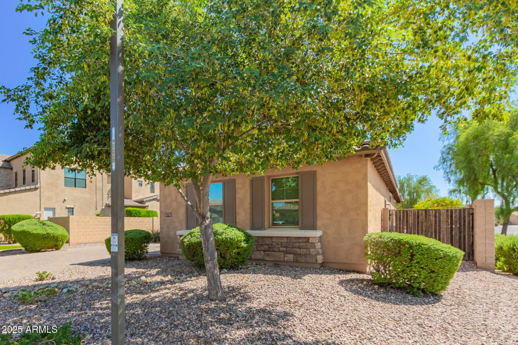Photo of 14479 W Desert Flower Drive, Goodyear, AZ 85395 (MLS # 6927140)