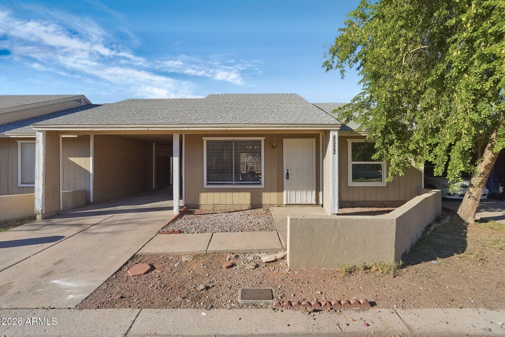 Photo of 4322 E Carson Road, Phoenix, AZ 85042 (MLS # 7094767)