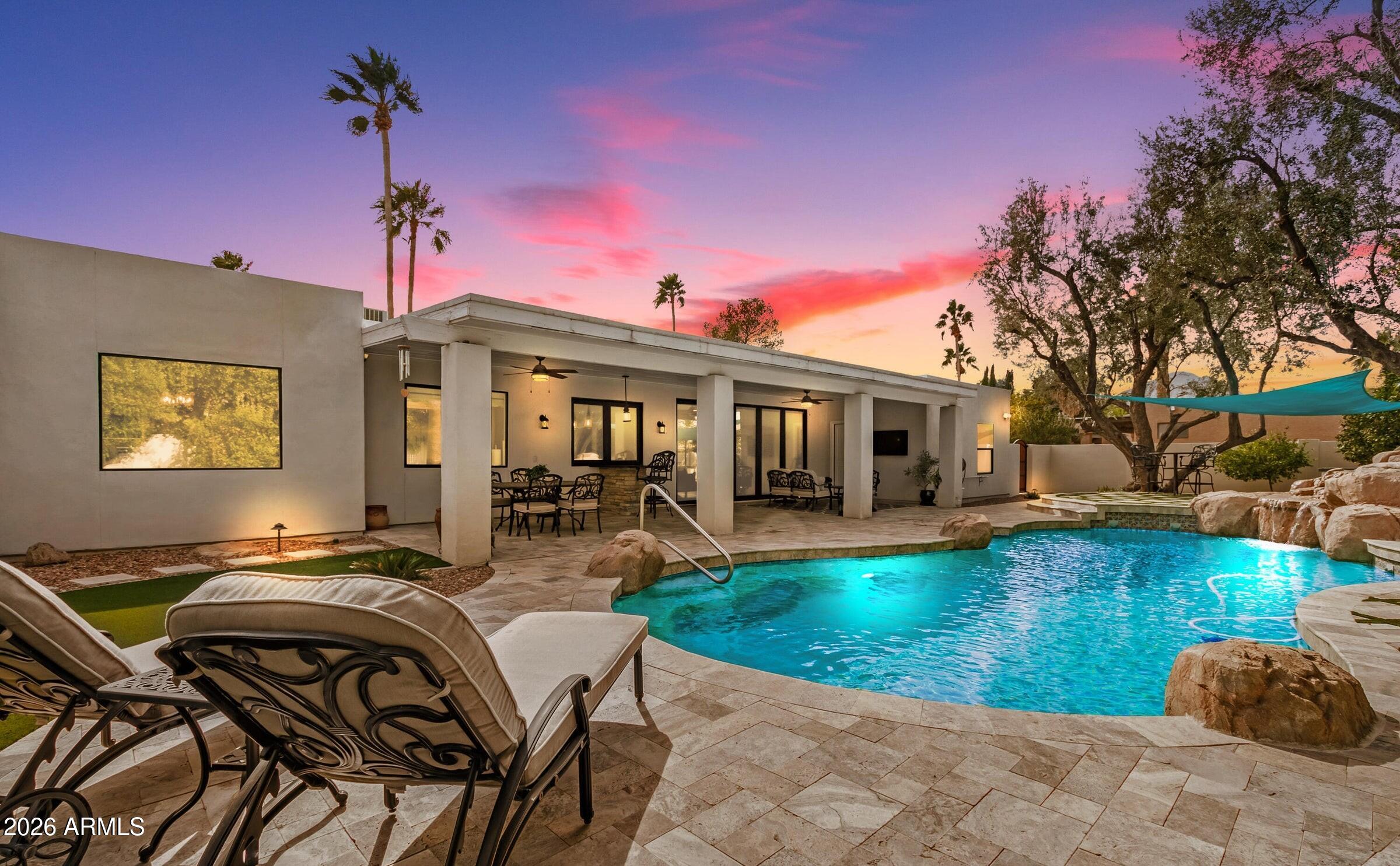 DEL PRADO - Residential