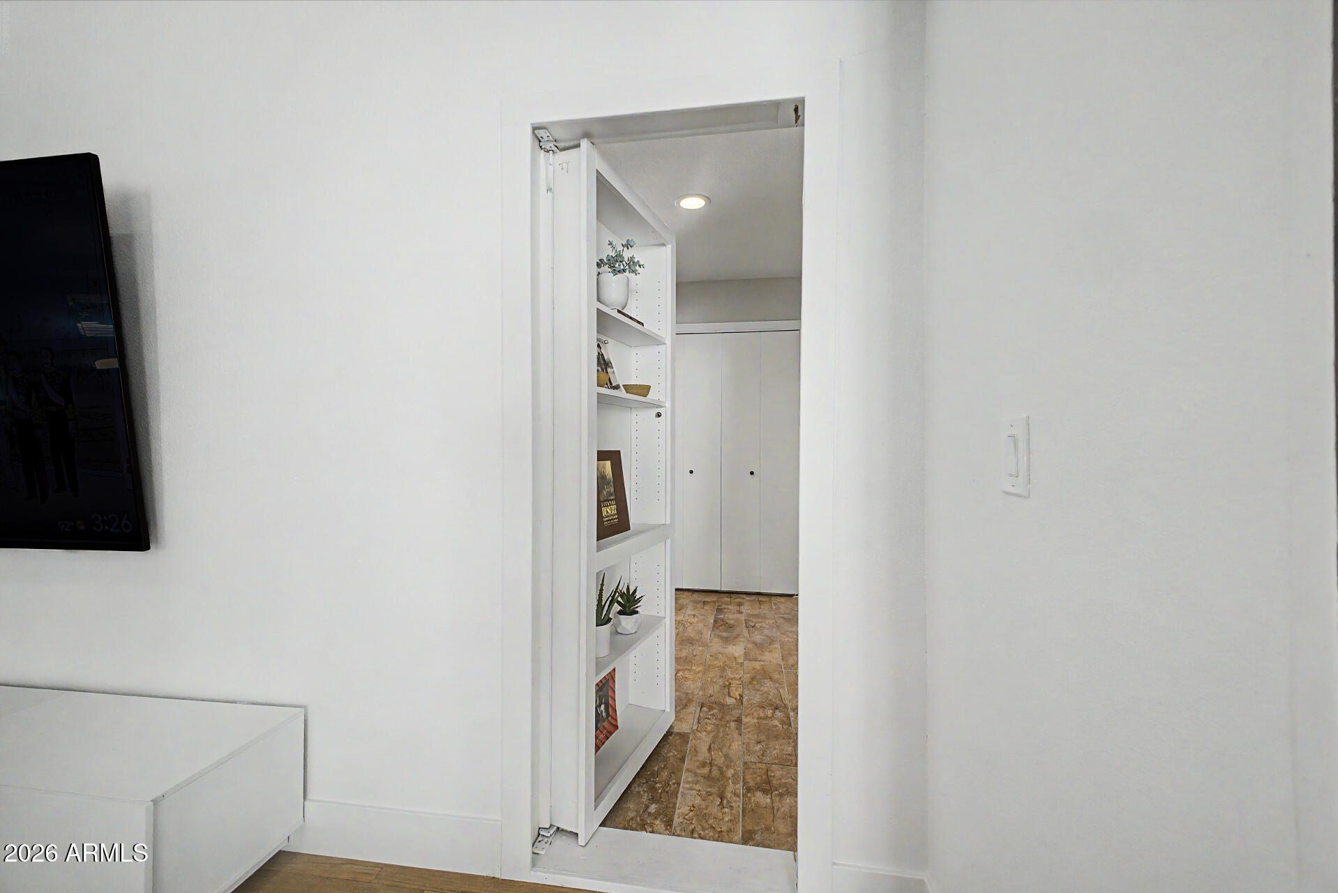 DEL PRADO - Residential