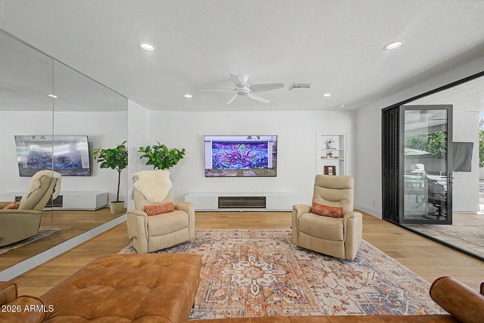 DEL PRADO - Residential