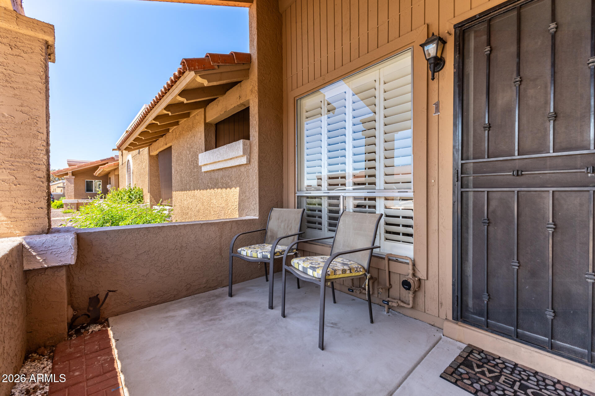 502 W HONONEGH Drive 1