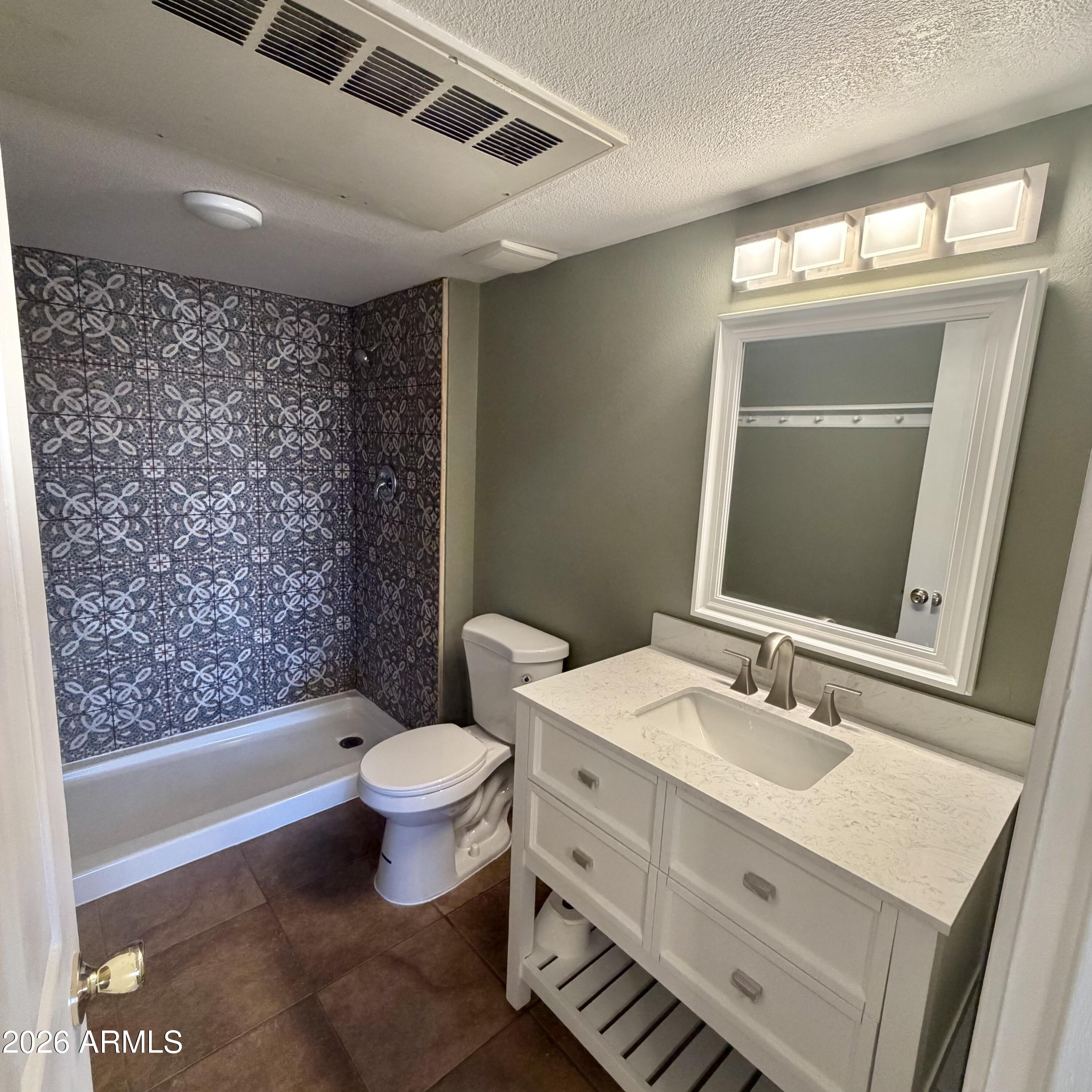 1440 N IDAHO Road 1024