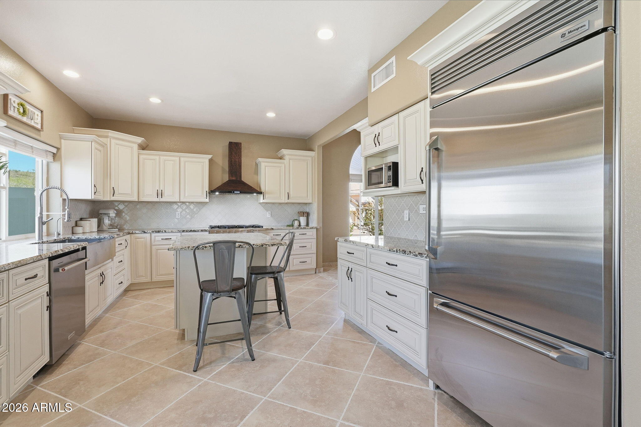 1454 E NIGHTHAWK Way