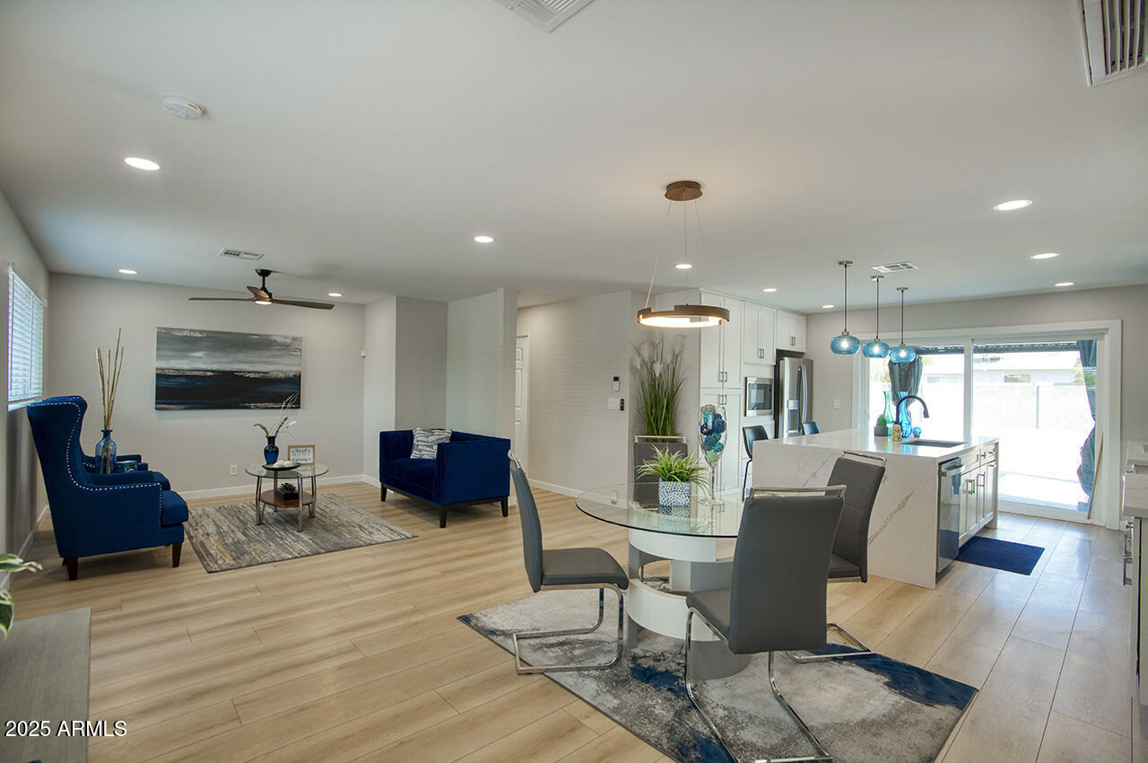 1002 E BUTLER Drive