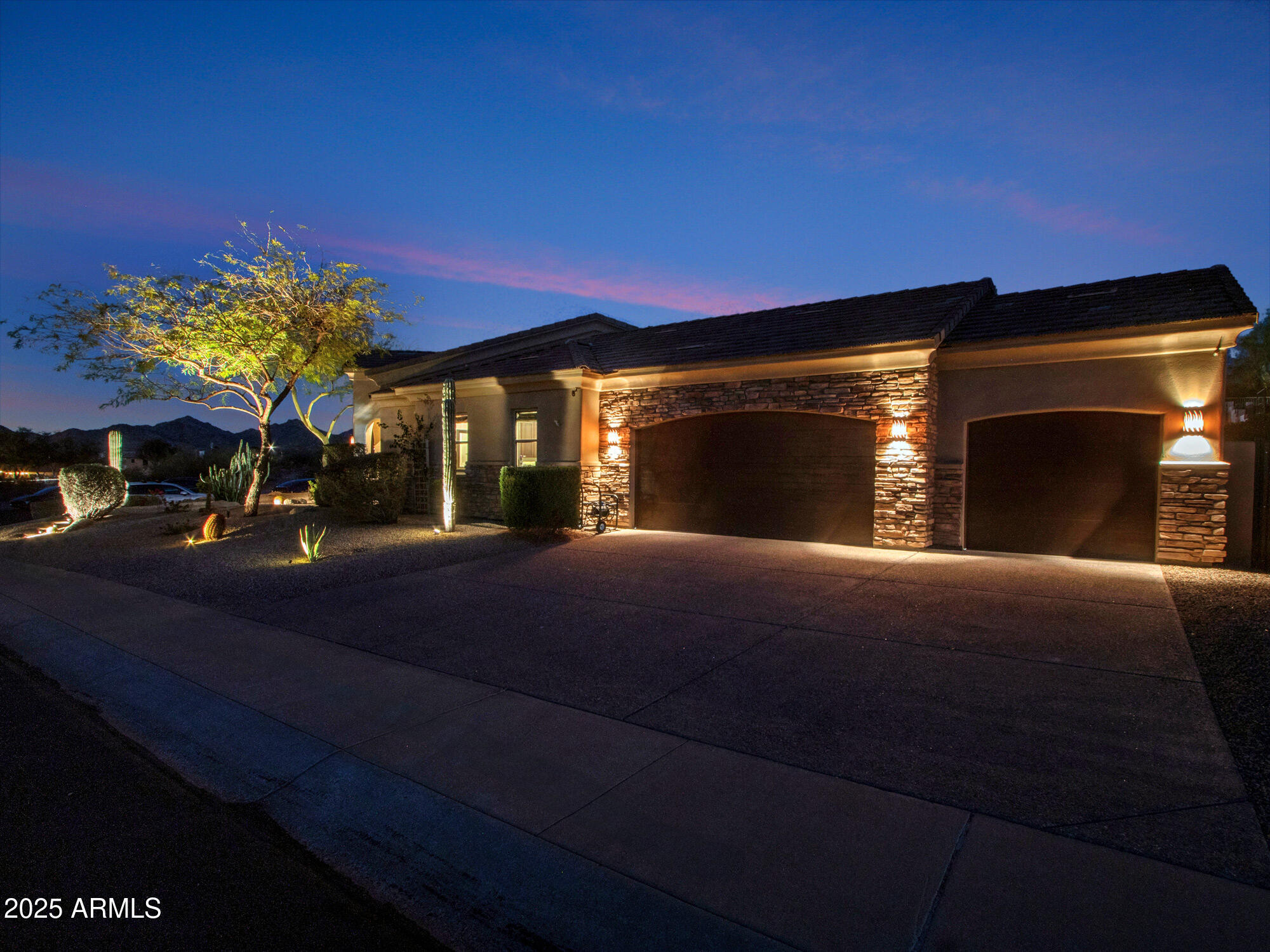 Goodyear, Arizona 85338, United States, 3 Bedrooms Bedrooms, ,3 BathroomsBathrooms,Residential,Active,167517