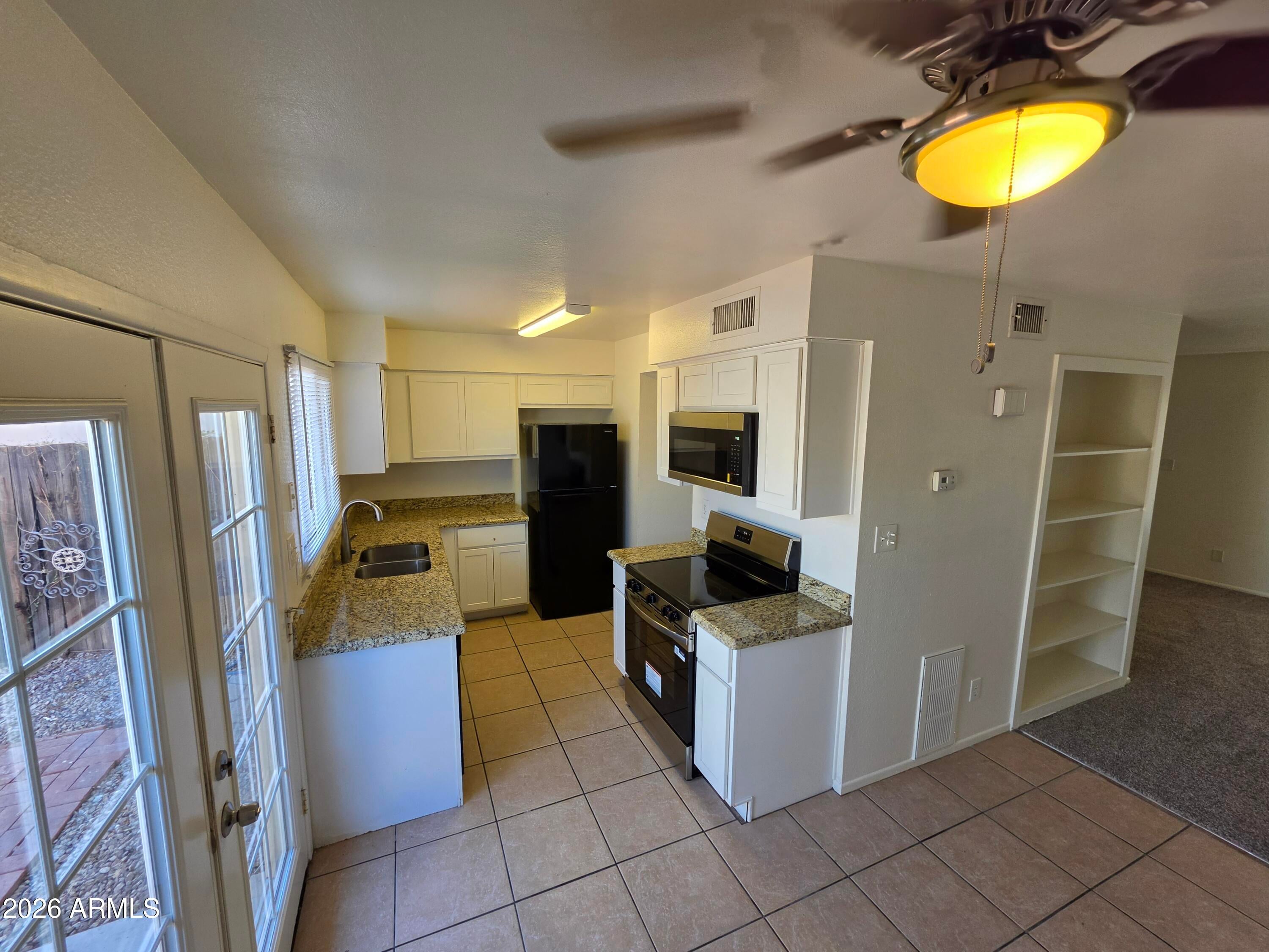 731 E Vaughn Drive
