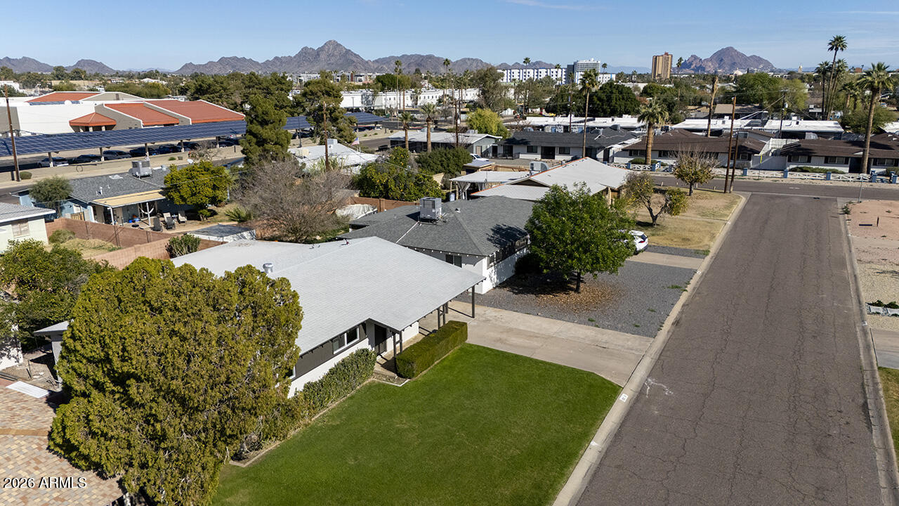 1212 W COOLIDGE Street