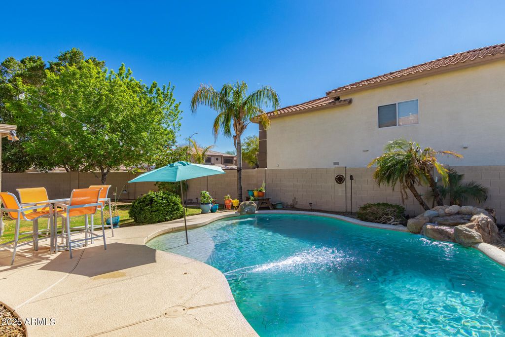 Photo of 26066 N 72nd Avenue, Peoria, AZ 85383 (MLS # 6926269)