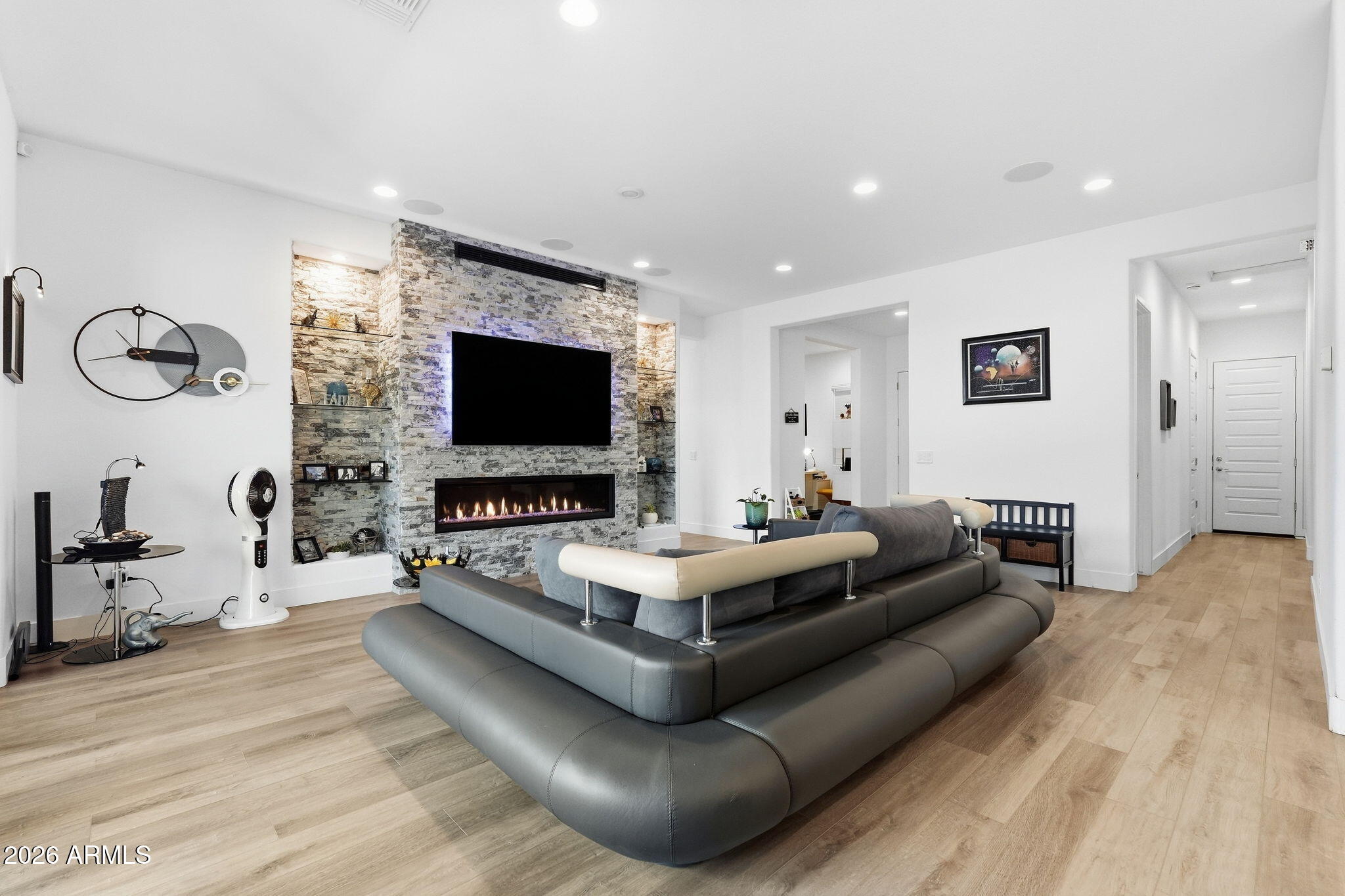 161 E ELMWOOD Place
