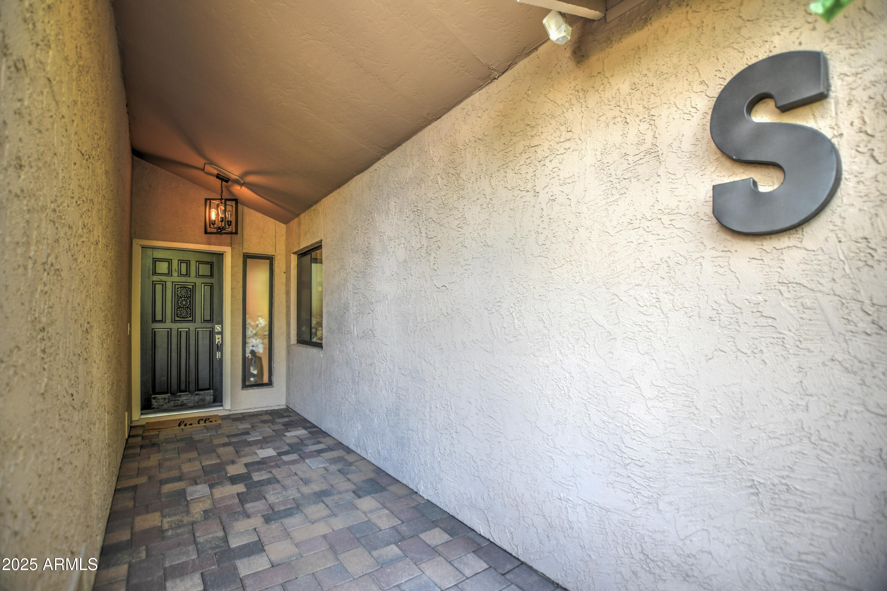 7806 N Via Del Sol --