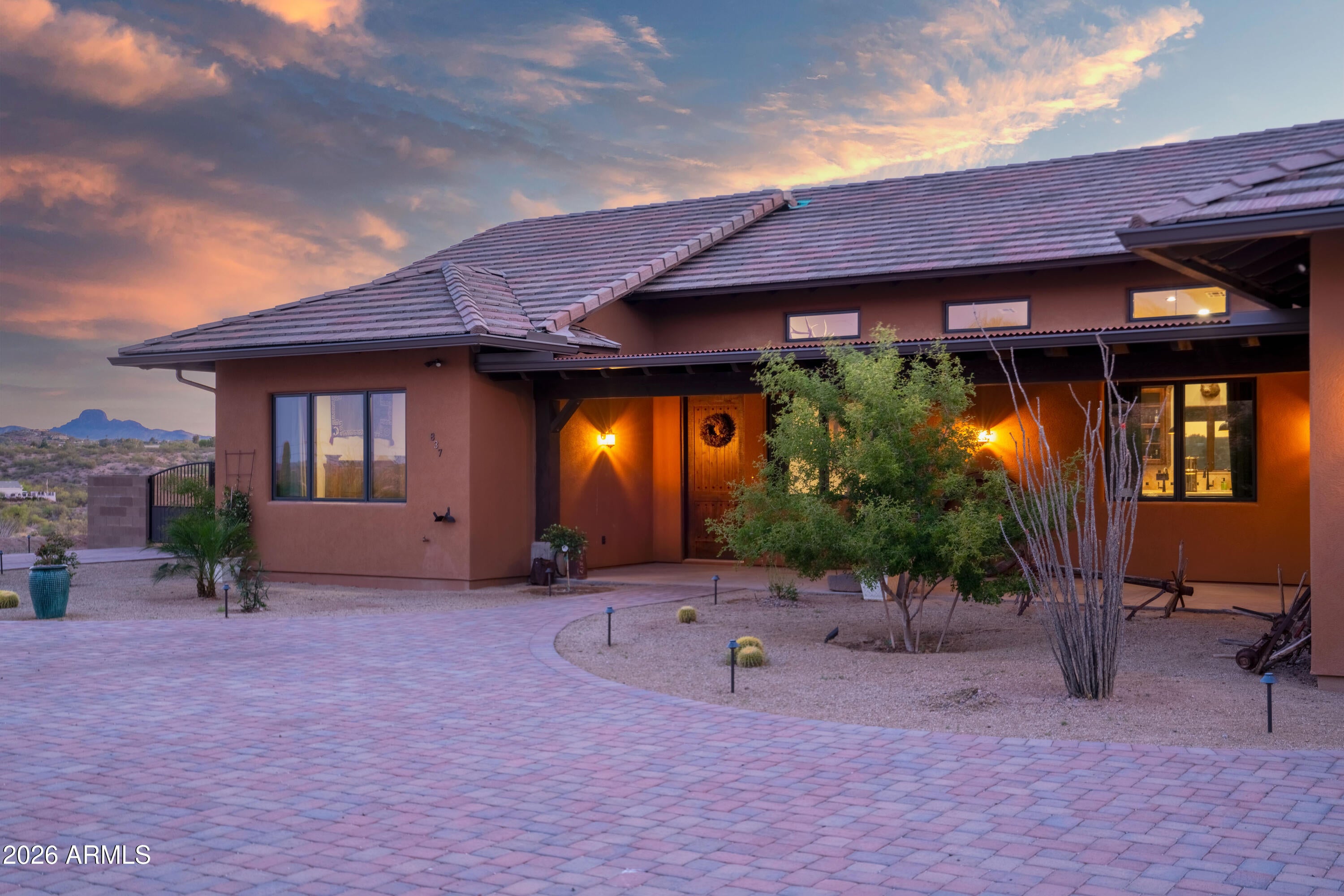 837 W BRALLIAR Road