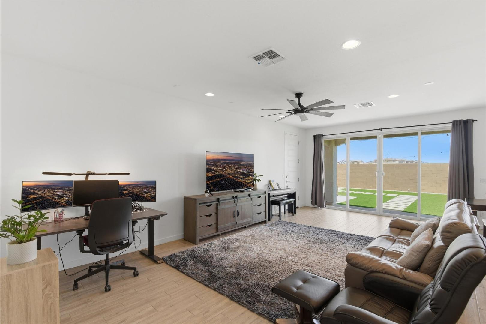 5935 S Coyote Canyon