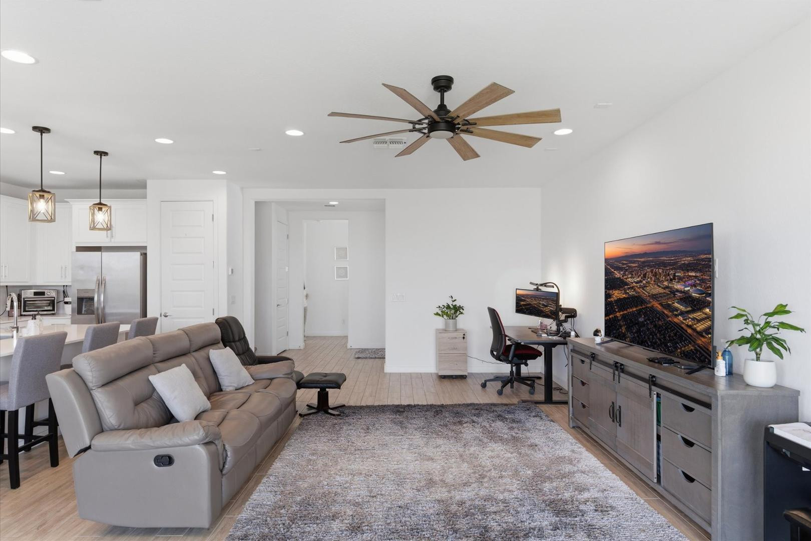 5935 S Coyote Canyon