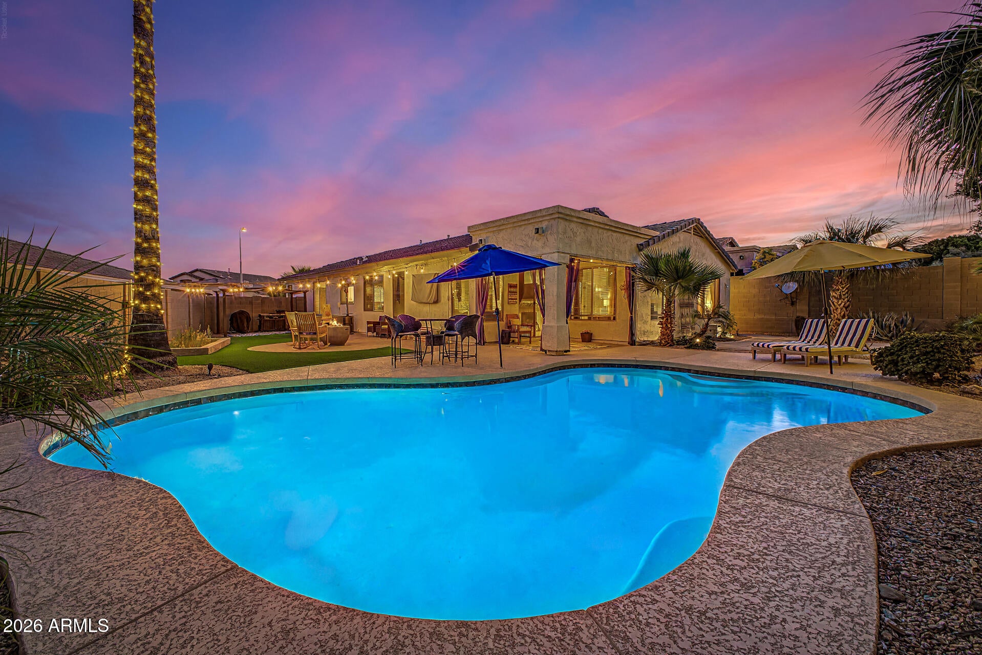 1624 W NIGHTHAWK Way