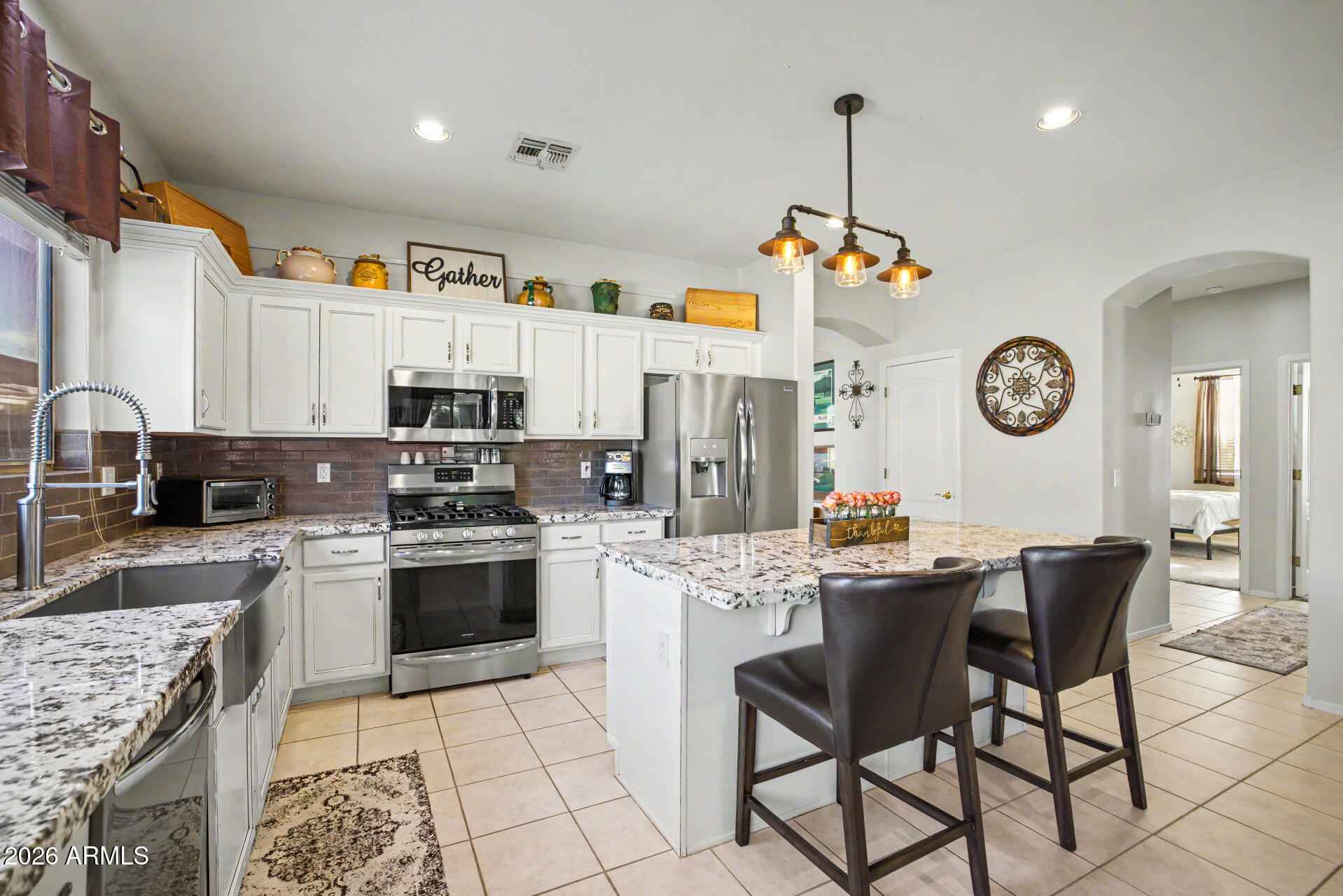 1624 W NIGHTHAWK Way