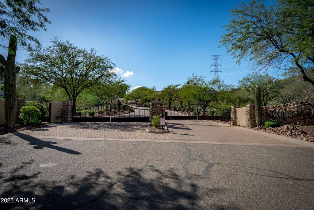 Photo of 24219 N 62nd Drive #21, Glendale, AZ 85310 (MLS # 6991095)