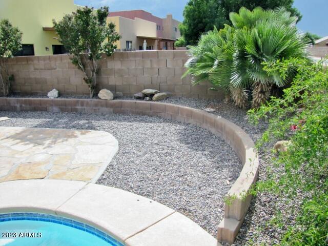 THE LEGENDS AT VALIENTE - Residential