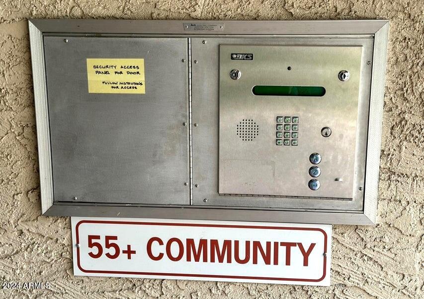 3033 E DEVONSHIRE Avenue 2036