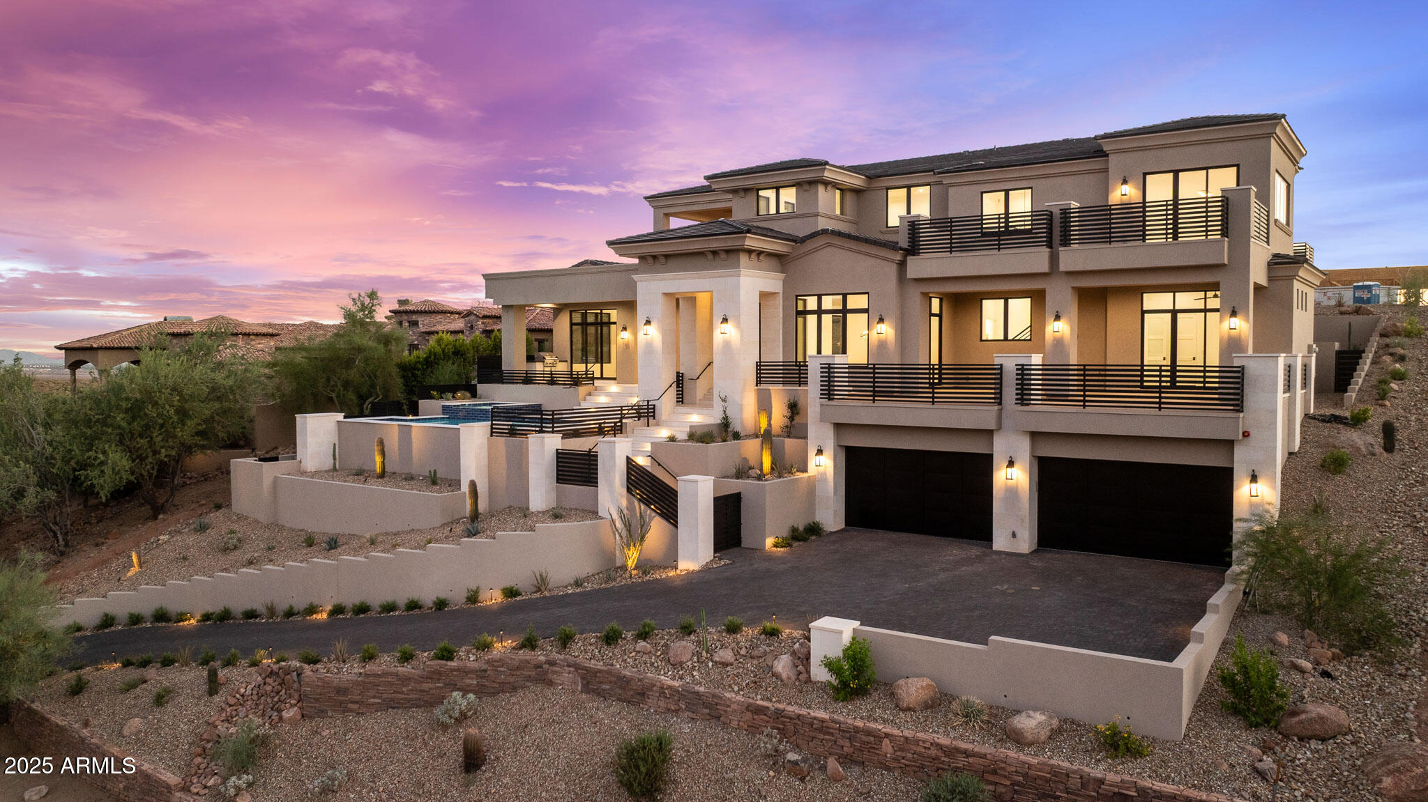 9504 N DESERT WASH Trail