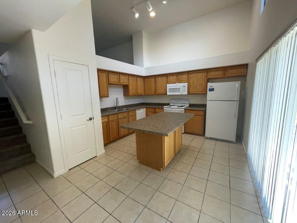 330 S FARMER Avenue 128