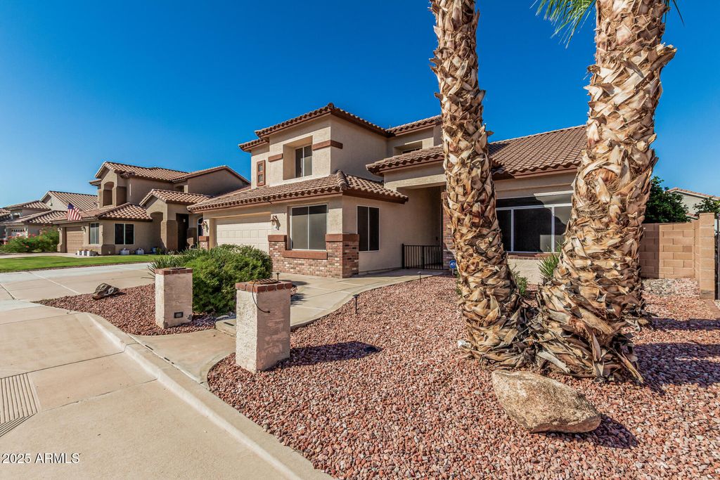 Photo of 6852 W Ivanhoe Street, Chandler, AZ 85226 (MLS # 6930826)