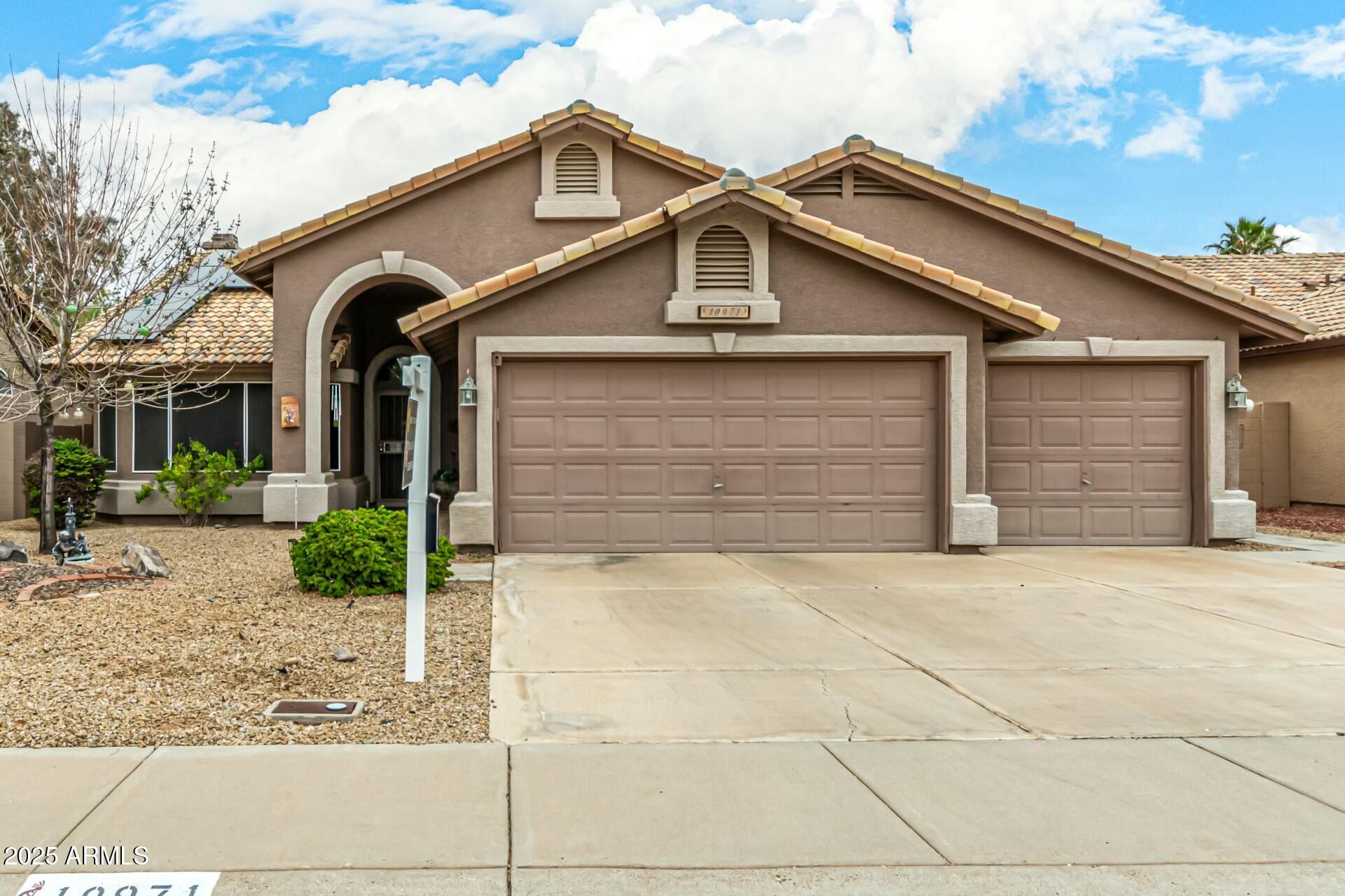 10971 W TONOPAH Drive