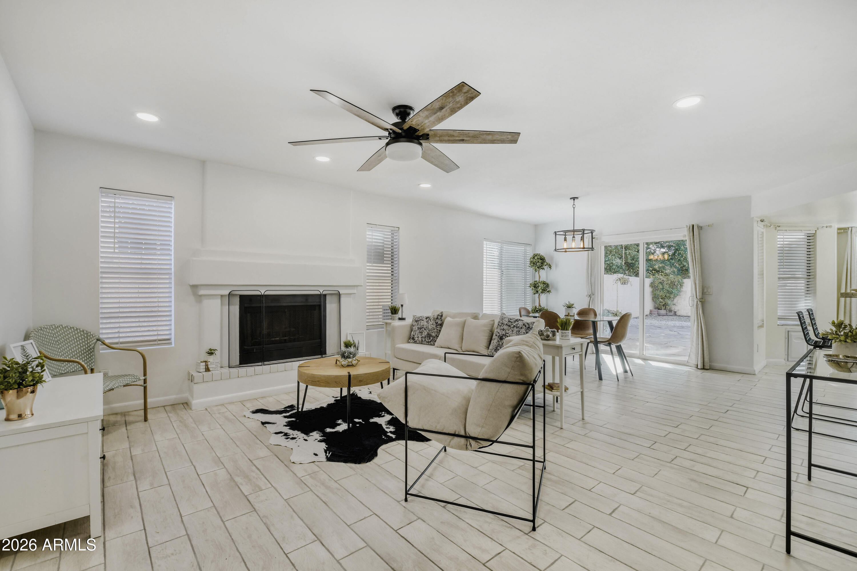 7939 W SHAW BUTTE Drive