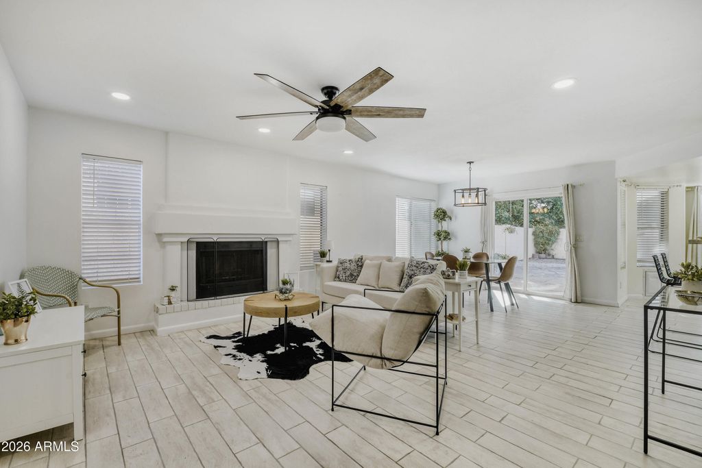 Photo of 7939 W Shaw Butte Drive, Peoria, AZ 85345 (MLS # 6962938)