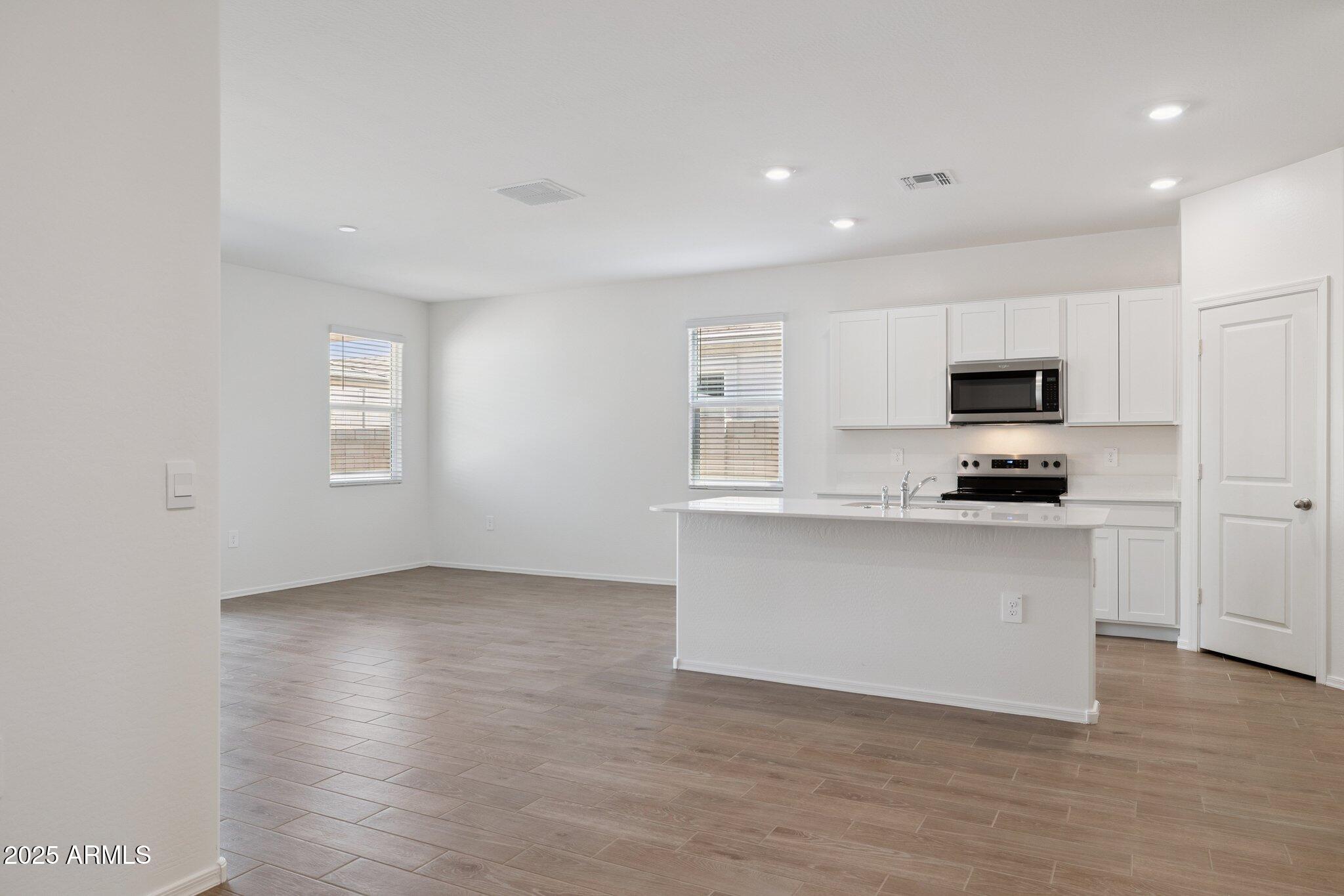 18448 W BUCKSKIN Trail