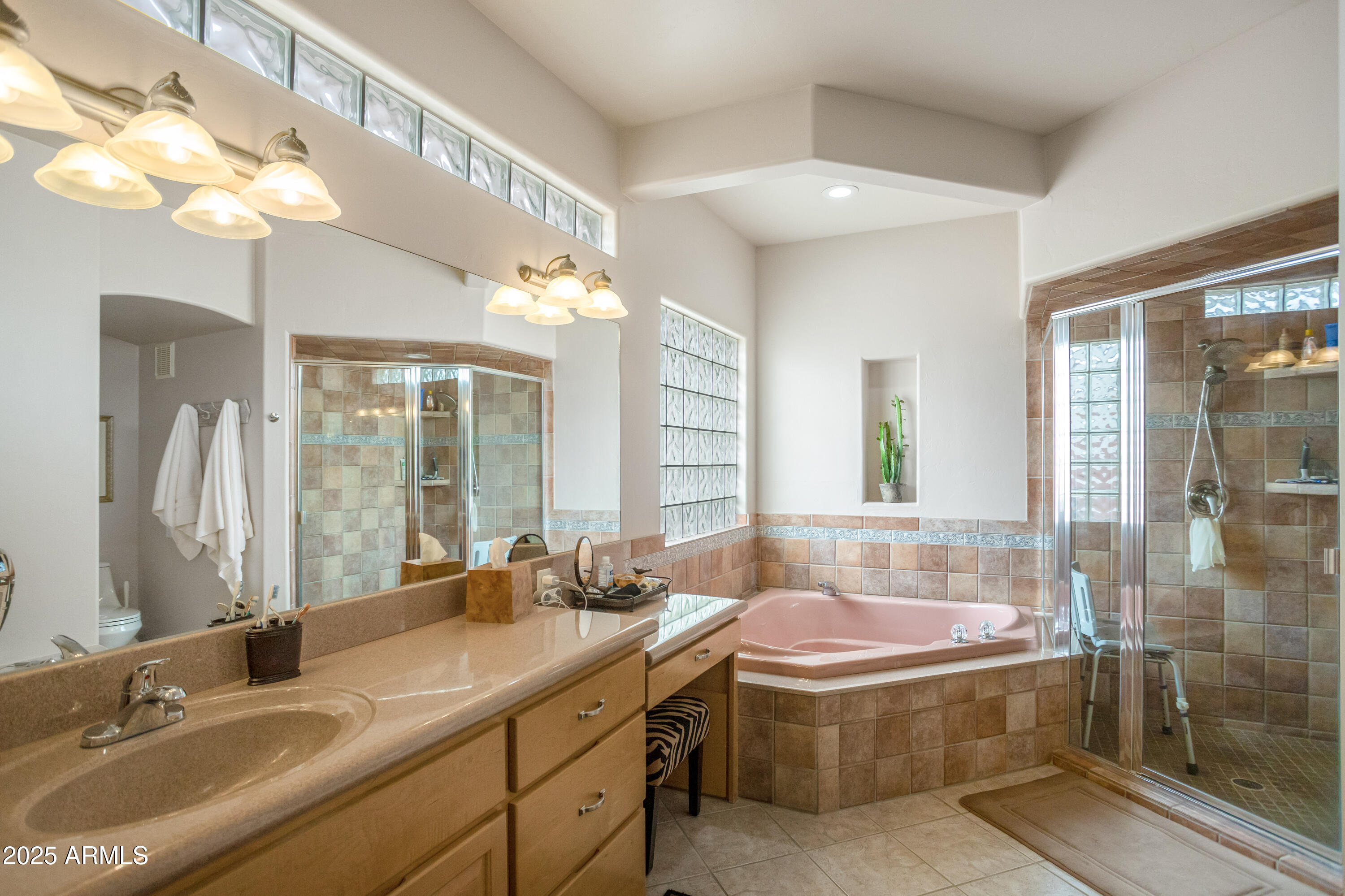 FAIRWAY VILLAS - Residential