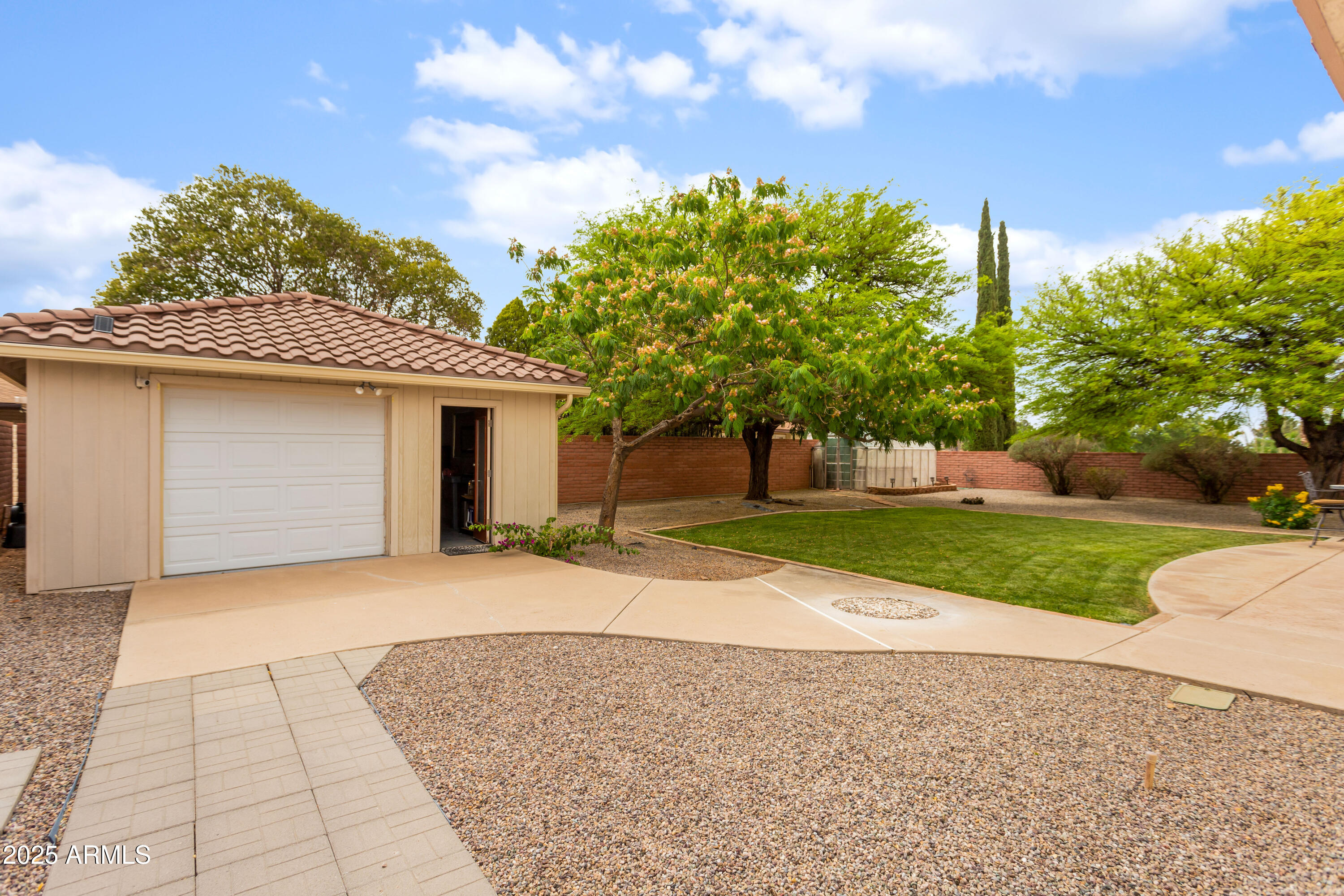 FAIRWAY VILLAS - Residential