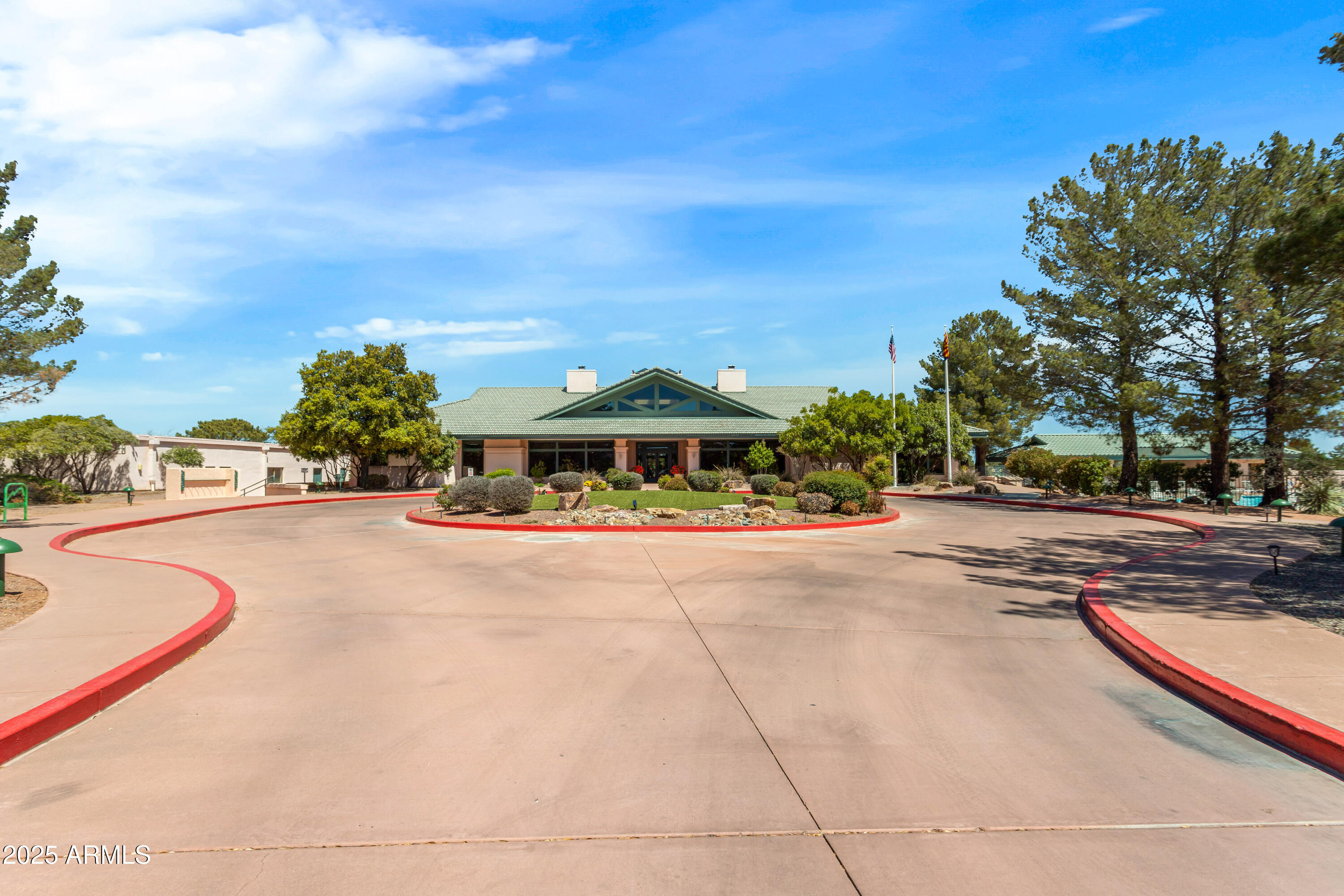 FAIRWAY VILLAS - Residential