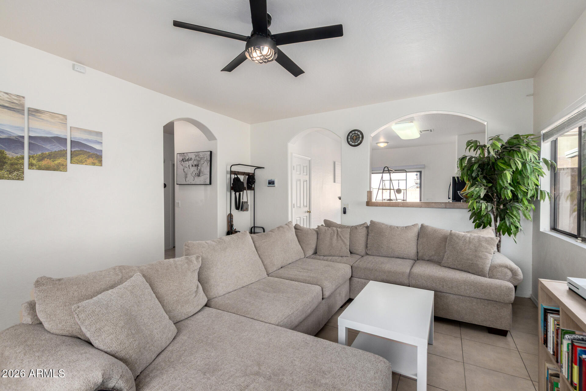 812 W SAINT CHARLES Avenue