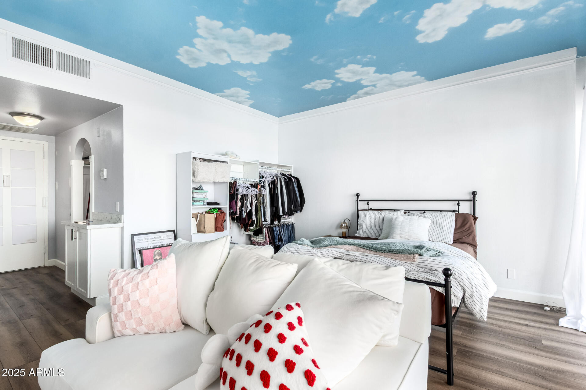 4750 N CENTRAL Avenue L6