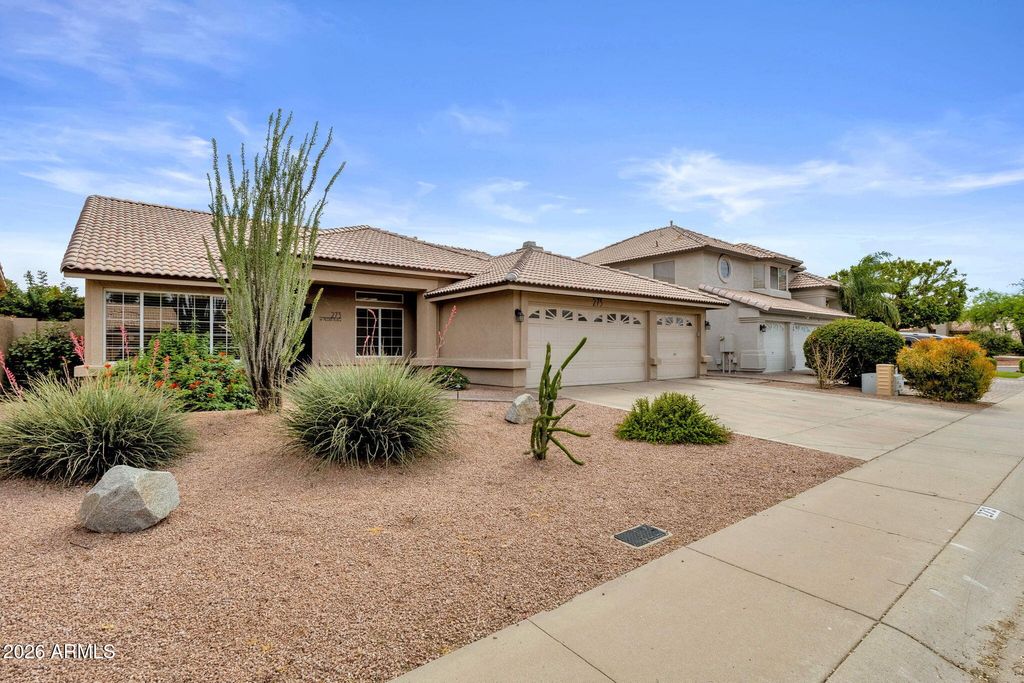 Photo of 273 W Pecan Place, Tempe, AZ 85284 (MLS # 7013734)