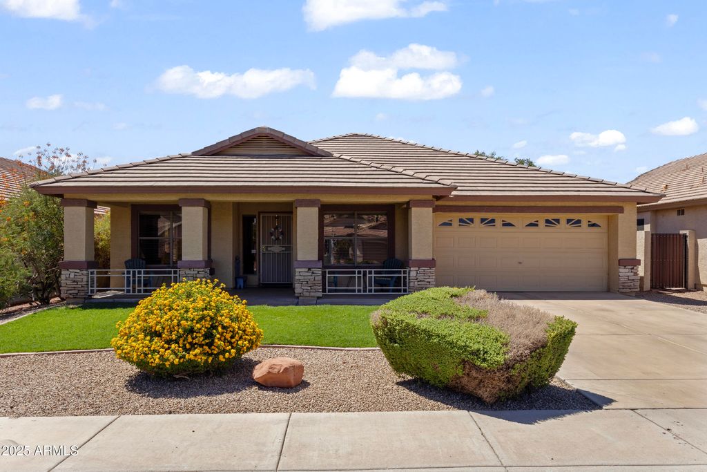 Photo of 12913 W Wilshire Drive, Avondale, AZ 85392 (MLS # 6882536)