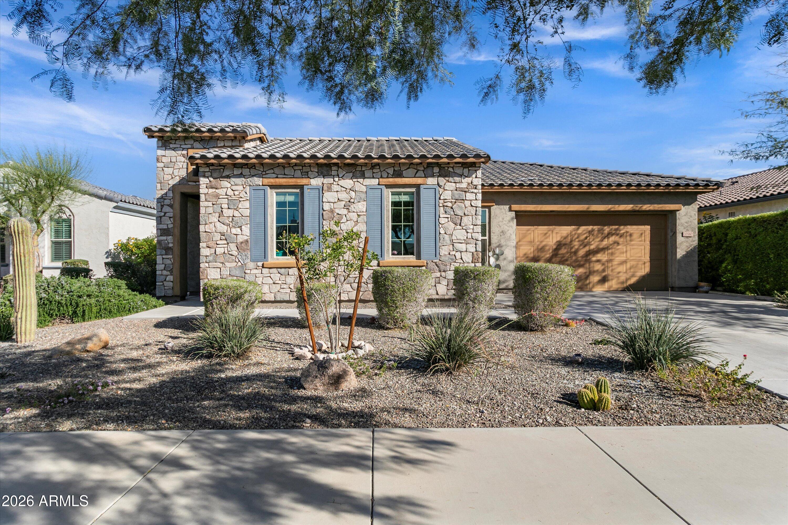 20580 W PASADENA Avenue