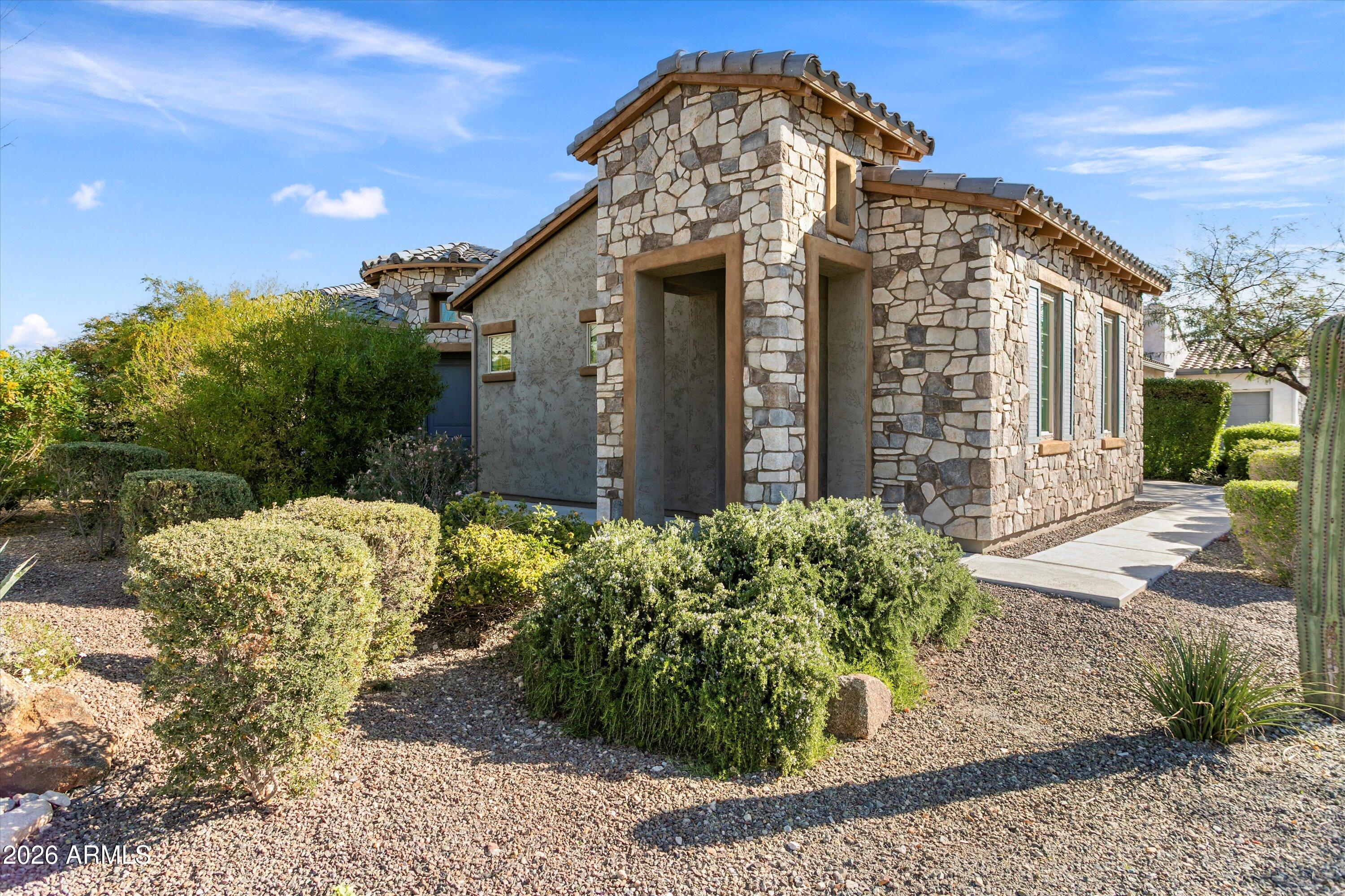 20580 W PASADENA Avenue