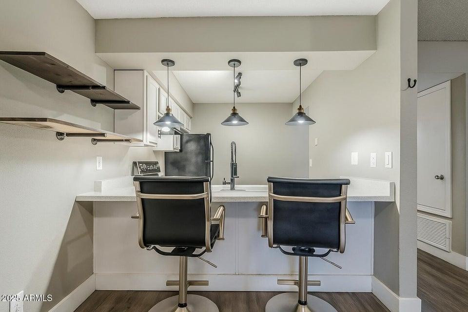 1826 N Spring 201
