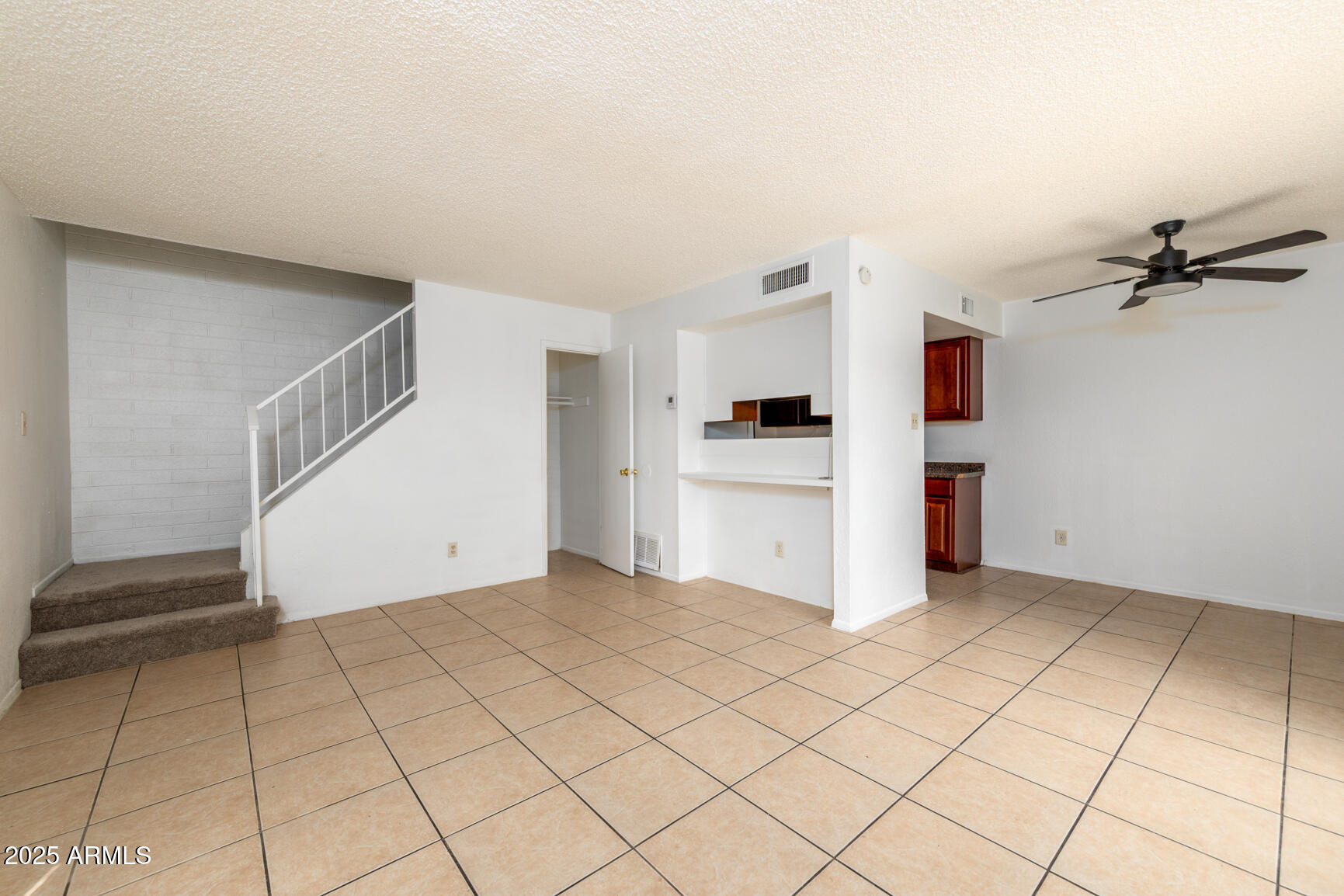 5438 W LYNWOOD Street