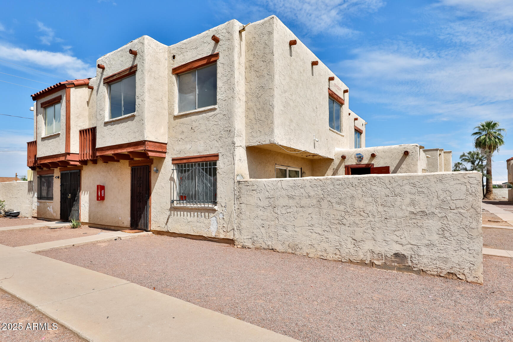 5438 W LYNWOOD Street