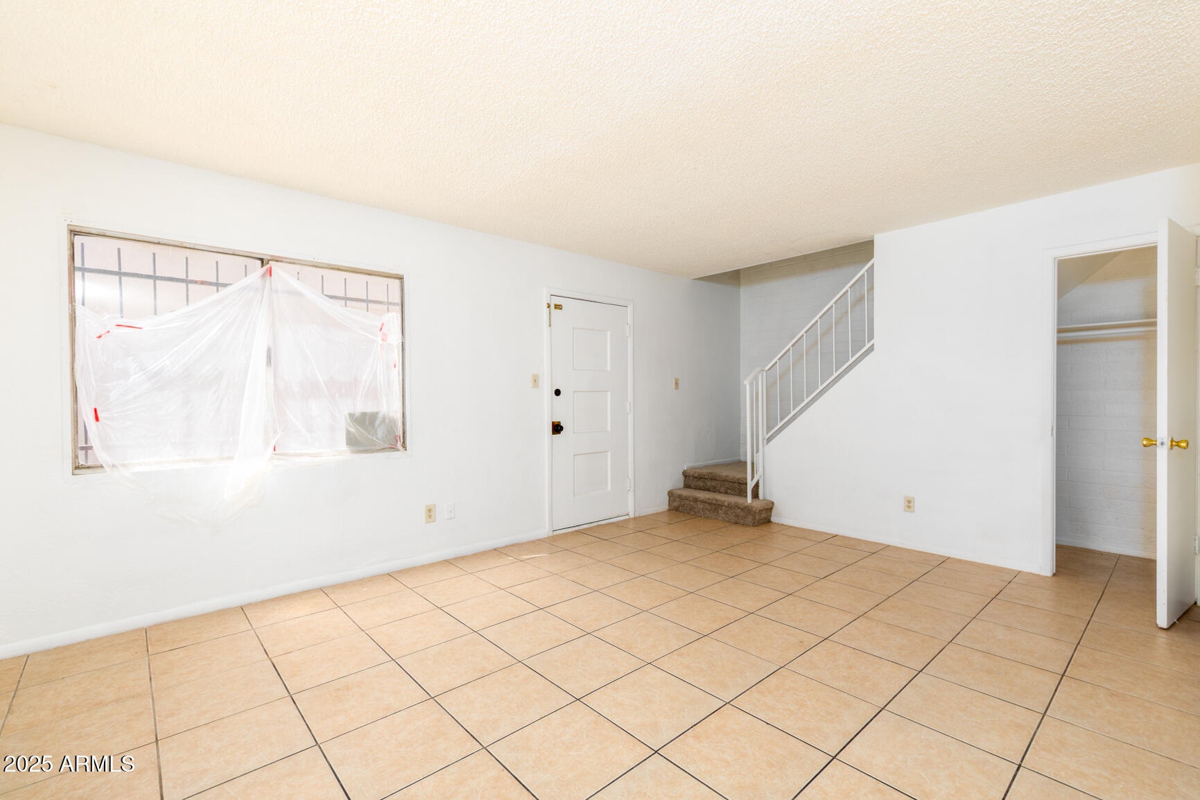 5438 W LYNWOOD Street