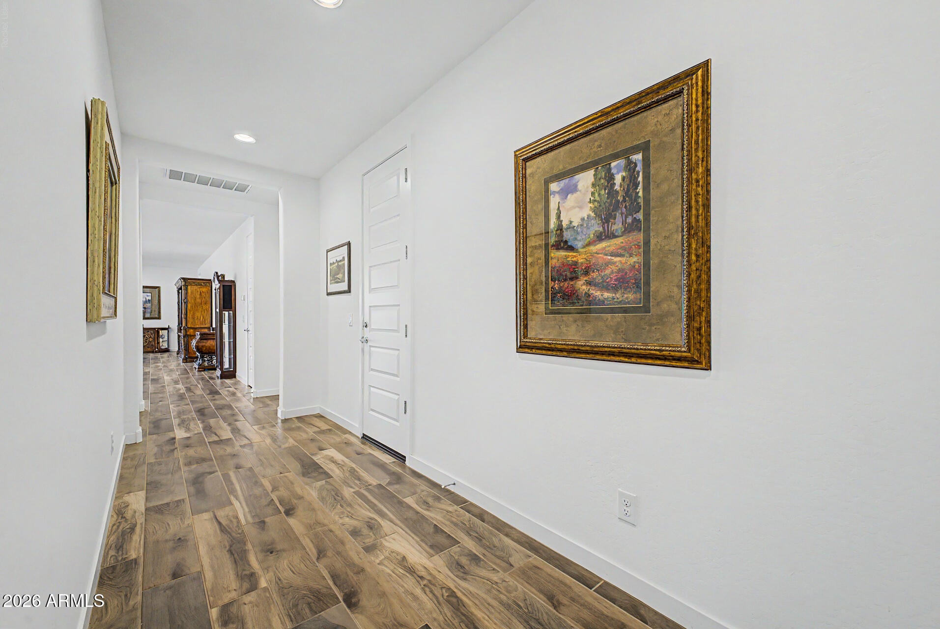 3221 E RANCHHAND Drive