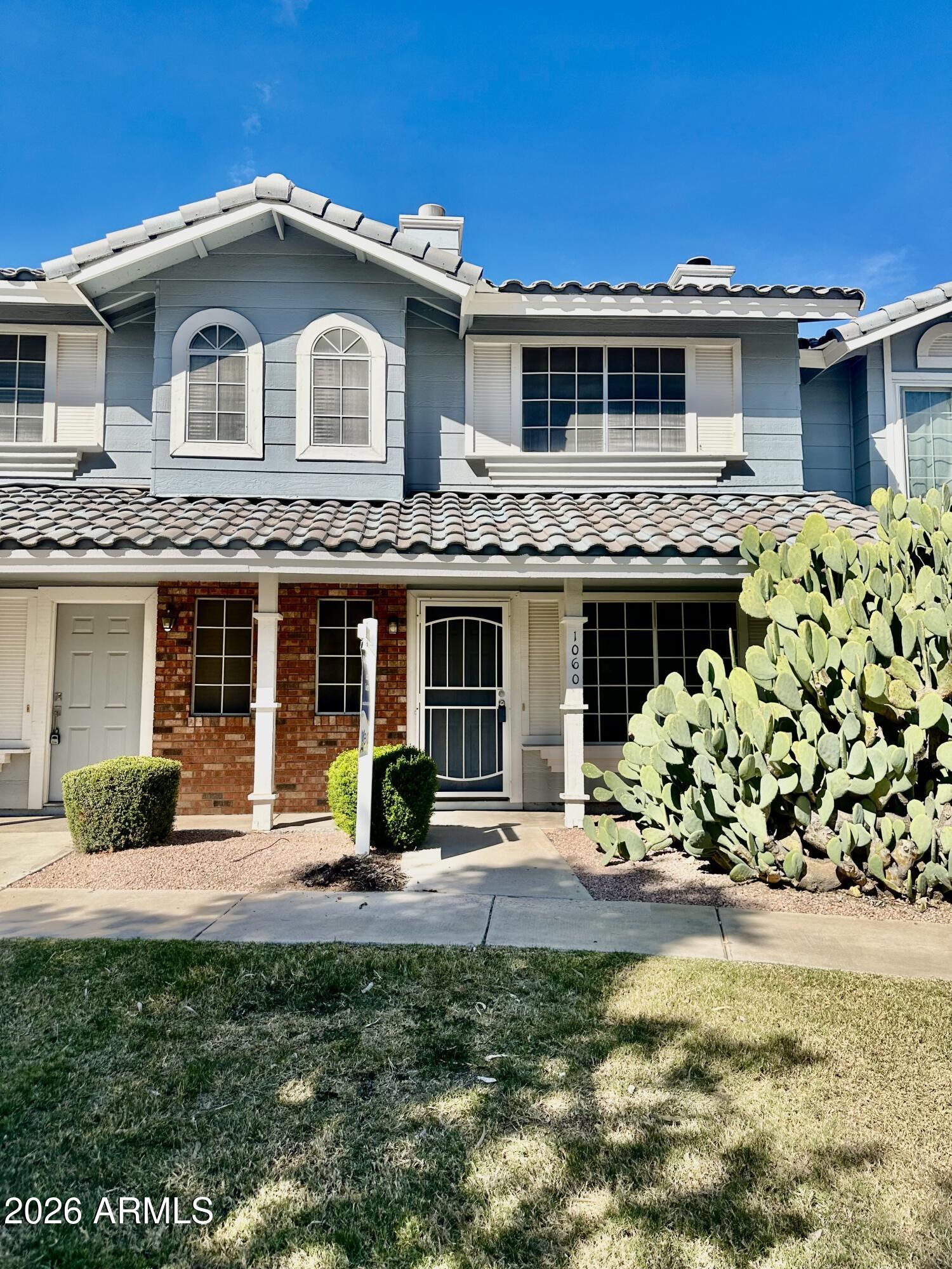 860 N MCQUEEN Road 1060