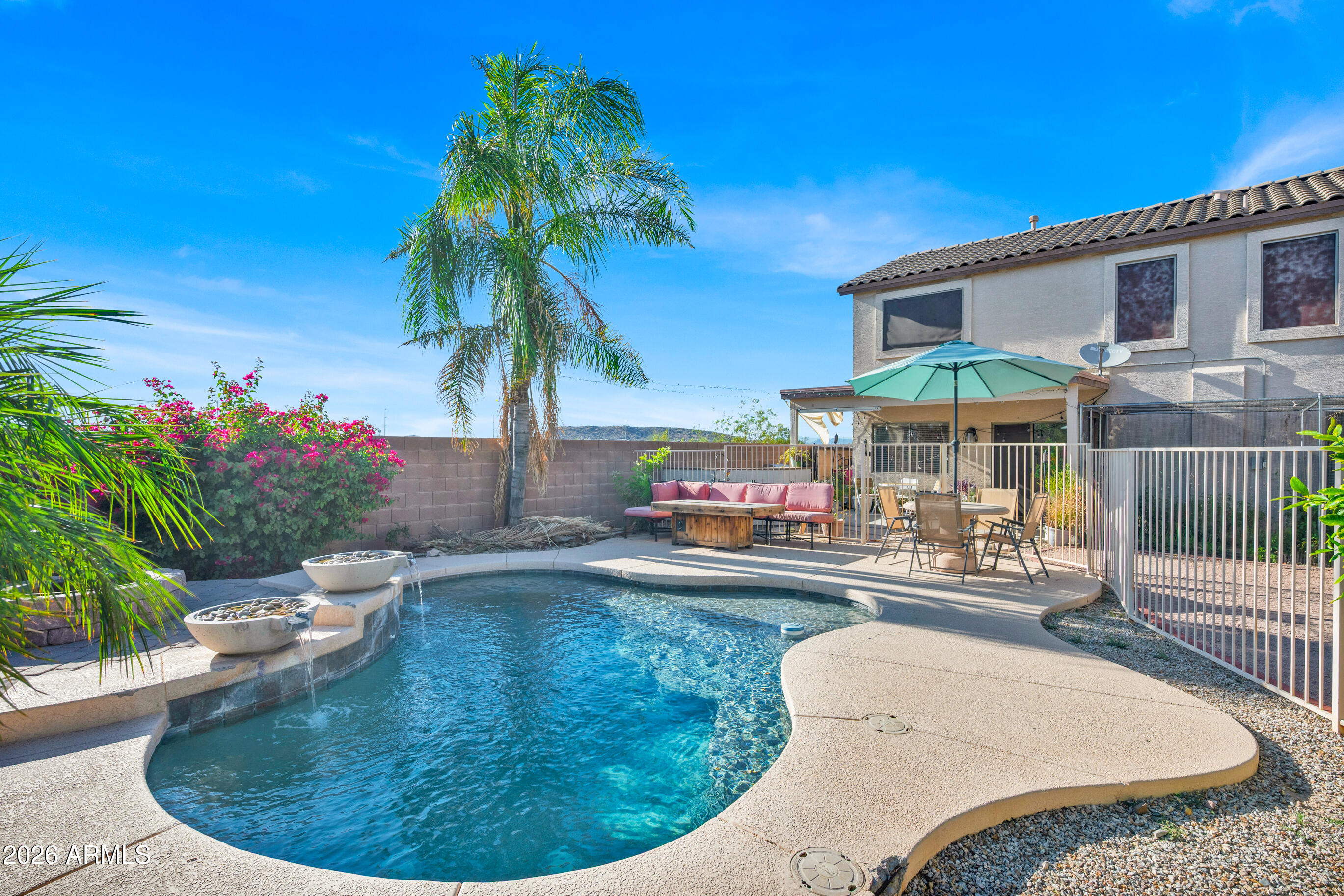 2533 W Big Oak Street