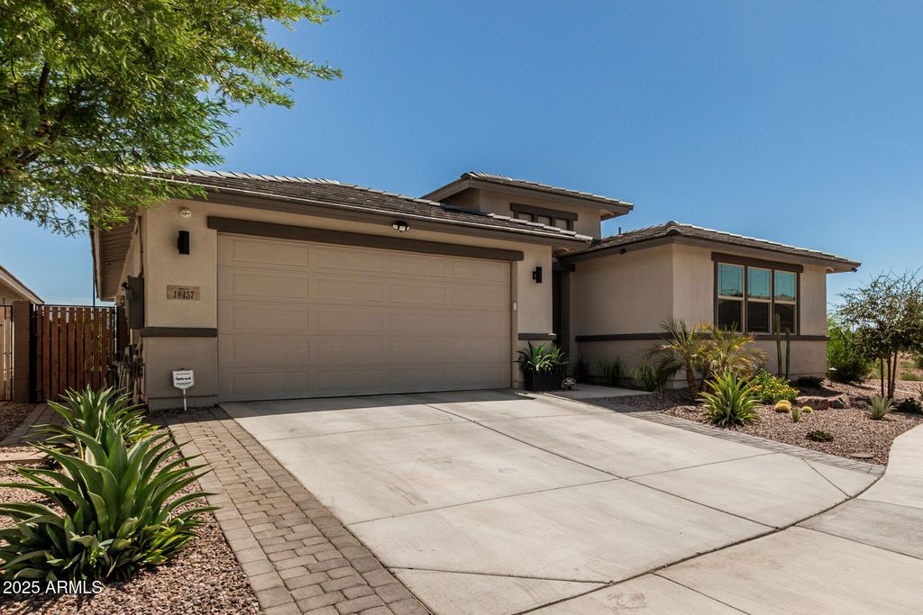 Photo of 18457 W Pasadena Avenue, Litchfield Park, AZ 85340 (MLS # 6902694)